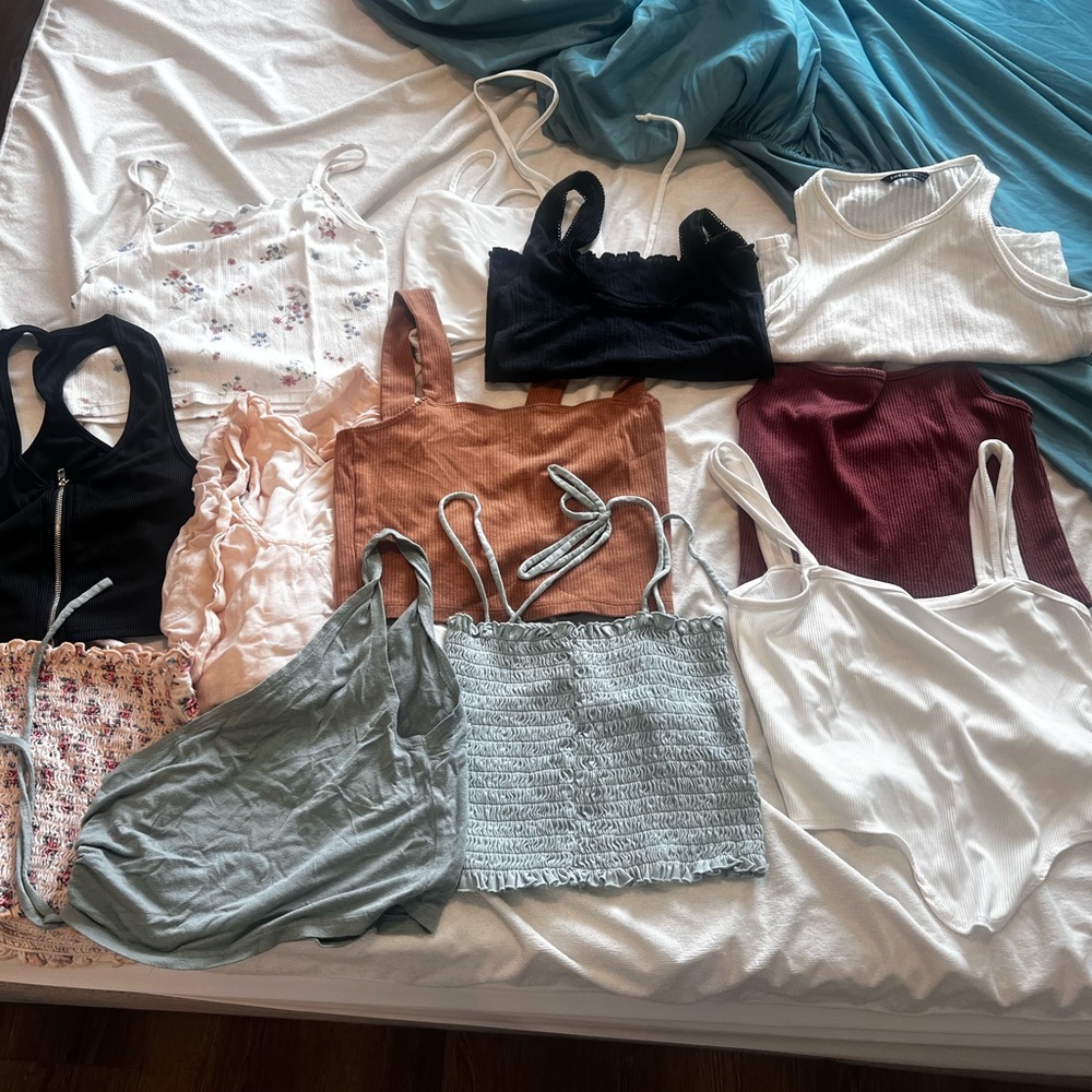 Assorted Women's Tank Tops size Small good condition!!